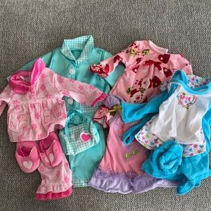 Set of 5 doll clothes